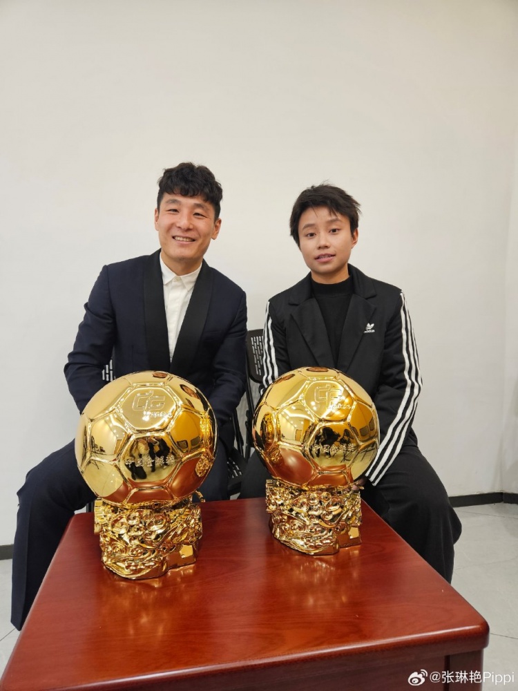  張琳艷社媒曬與武磊合照：感謝、榮幸、幸運，祝磊哥早日康復