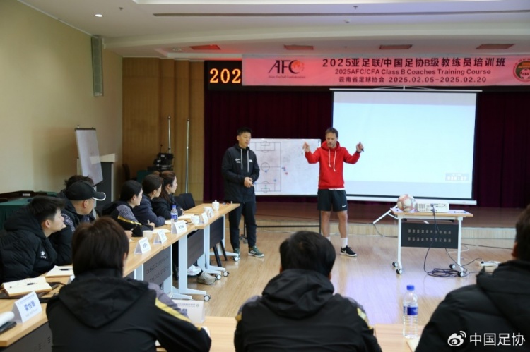  技術(shù)為王，中國(guó)足球踏上尋找靈魂之路