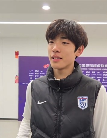  國青歸來上演中超首秀，朱鵬宇：感覺很好，場上大哥們很支持我