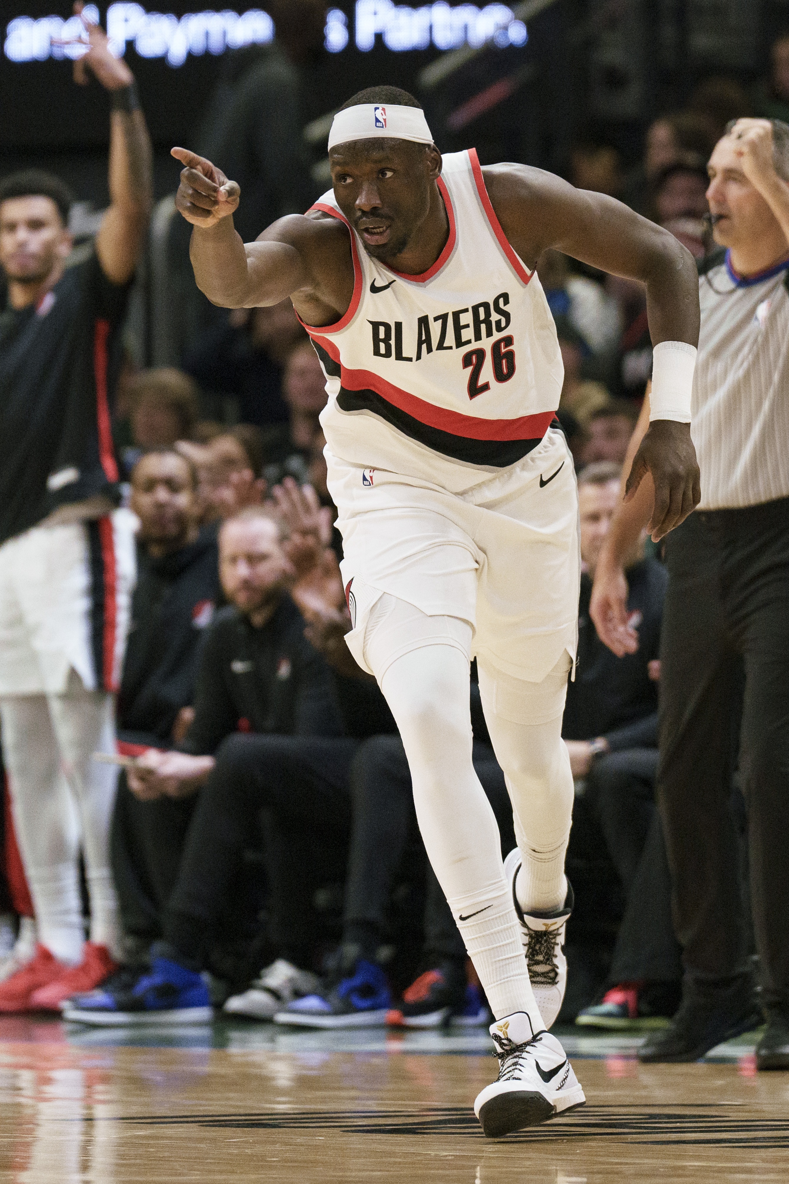  CBA名宿！里斯上半場三分4中3 11分鐘砍下11分5籃板