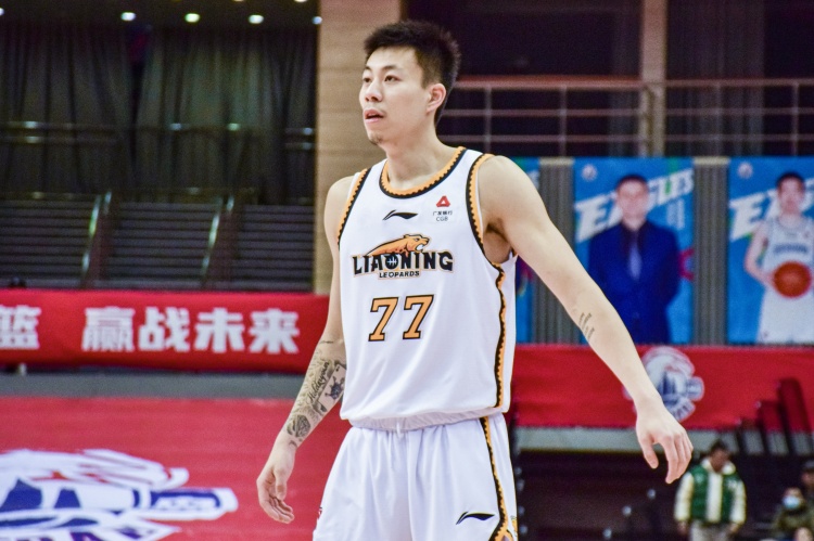 還得再調(diào)整！張鎮(zhèn)麟復(fù)出8中1拿到2分8助出現(xiàn)6失誤 正負值-34最低