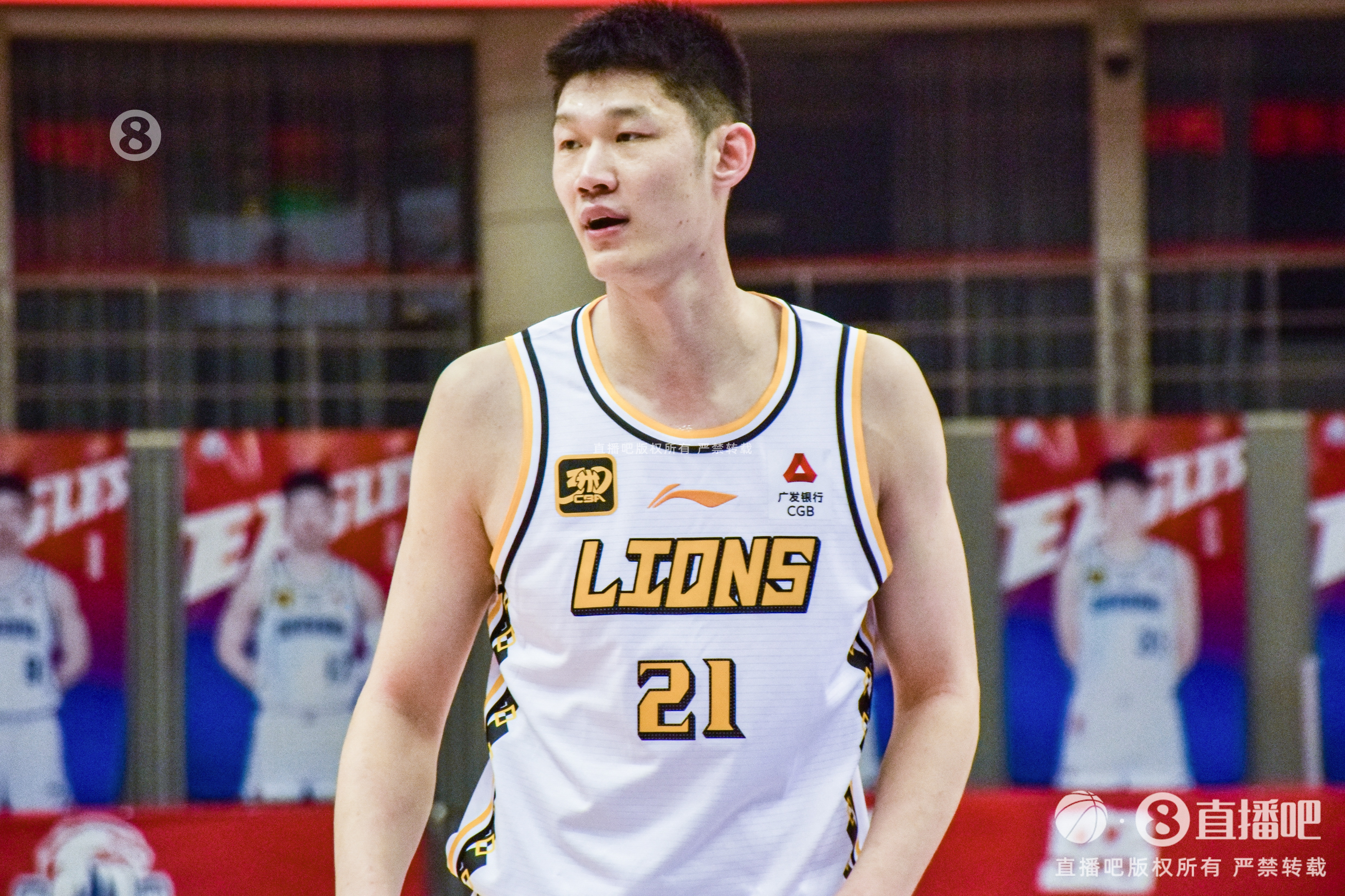  15僅中4！孔德昕：孫銘徽傷缺 胡金秋打出了生涯最低效一戰(zhàn)