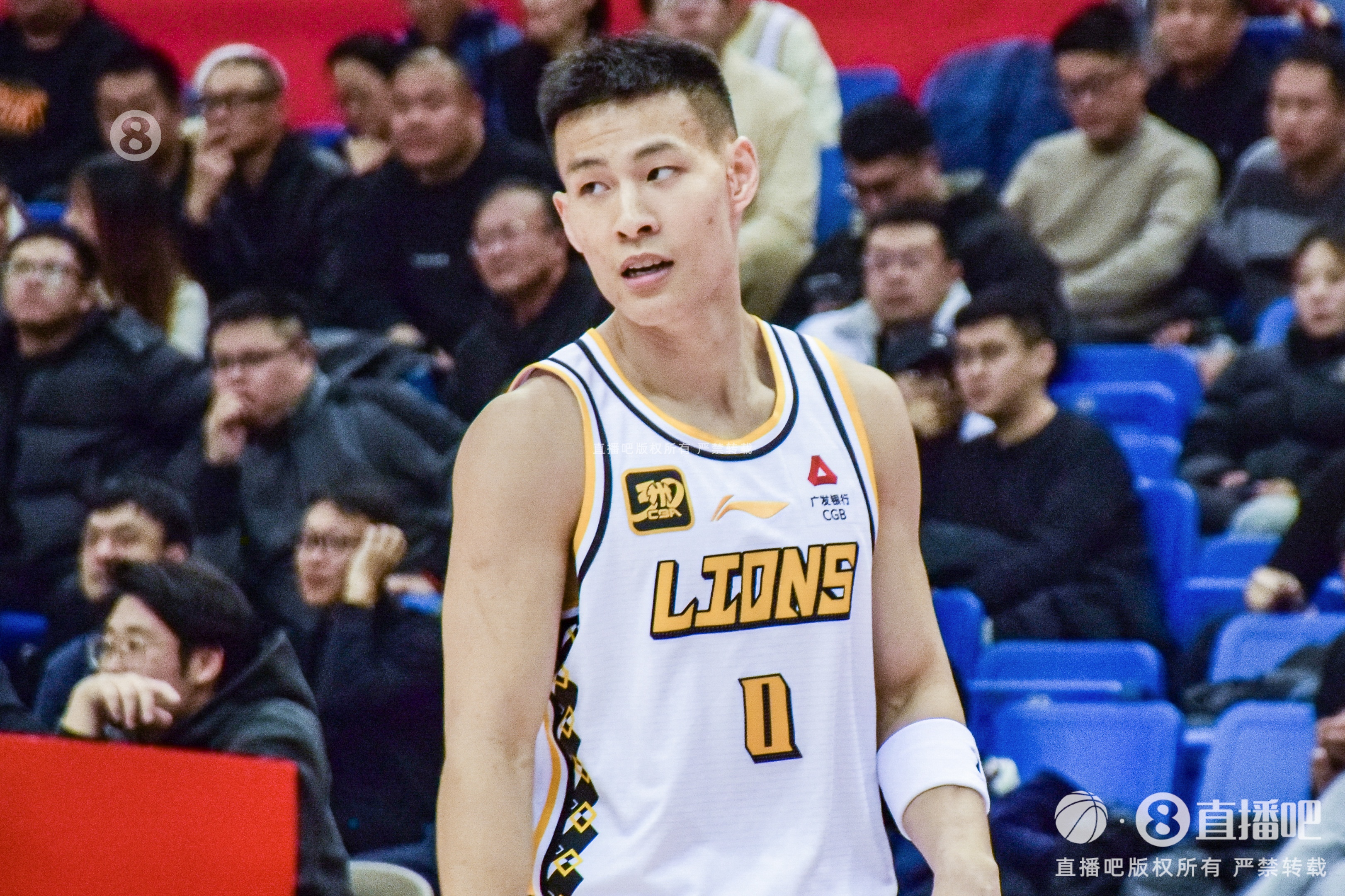  毫無(wú)狀態(tài)！林秉圣11投僅1中拿到3分3斷 出現(xiàn)2失誤4犯規(guī)