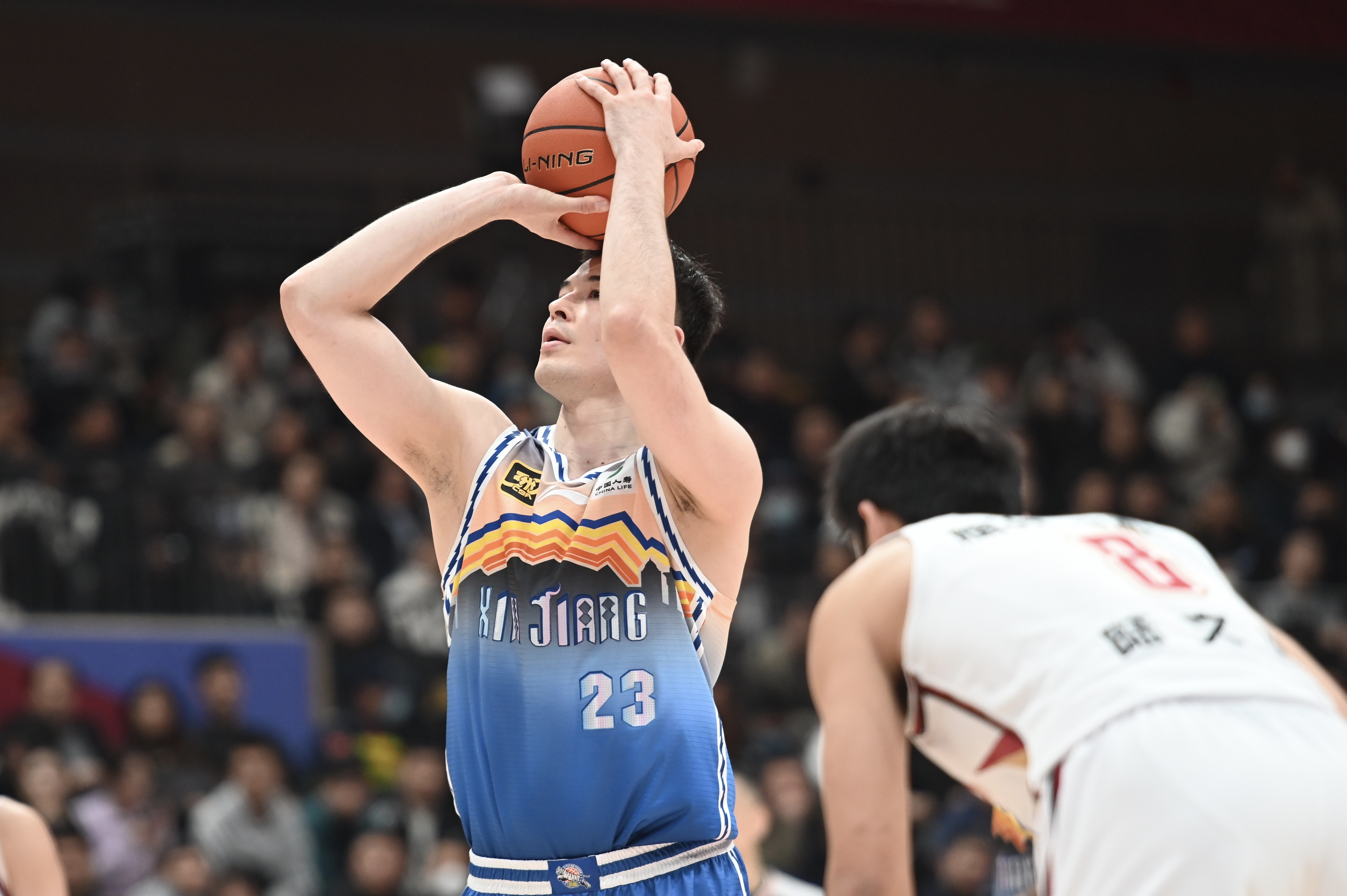  高效表現(xiàn)！阿不都沙拉木10中7拿下17分9板 其中4個前場板