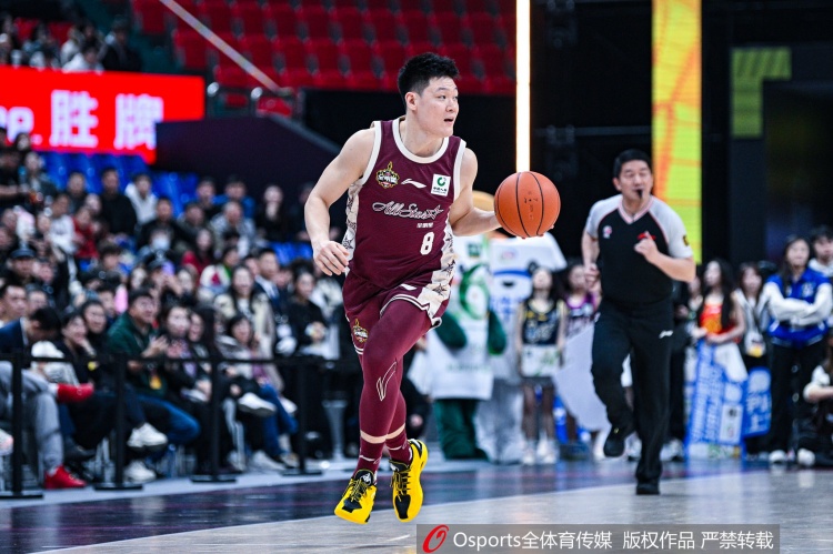  張寧：最后我就不想傳了 兄弟們一起歡呼擁抱拍頭的感覺(jué)真好！